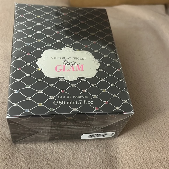 Victoria’s Secret fragrance/Tease GLAM! - Picture 2 of 2